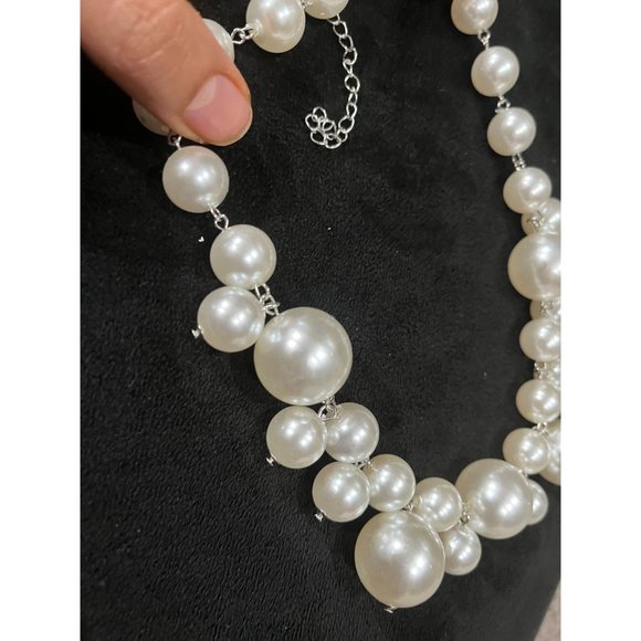 Big White pearl choker , white bead , chunky big white pearl off white shiny - Picture 6 of 9